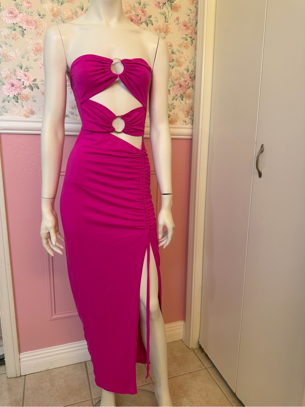 Strapless Ring-Cut Midi Dress in Fuchsia